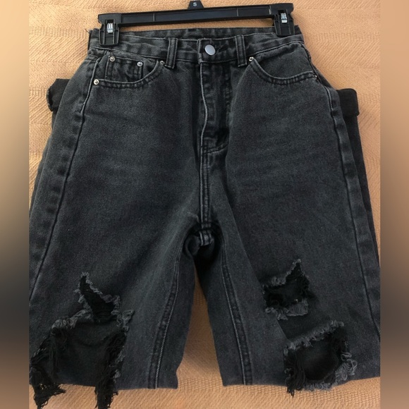 Gently worn. I love them but I just don’t fit in them anymore :( - Picture 1 of 3